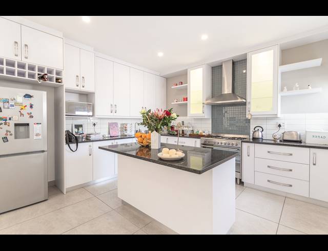 4 BEDROOM FREEHOLD FOR SALE IN SAGEWOOD